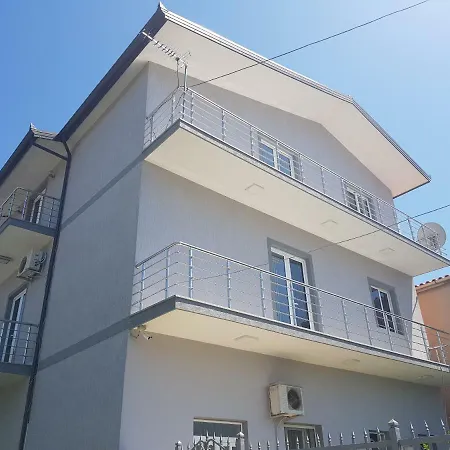 Szálloda Bar Bledari *