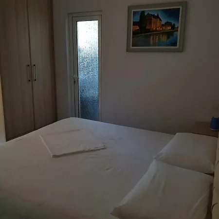 Bar Bledari